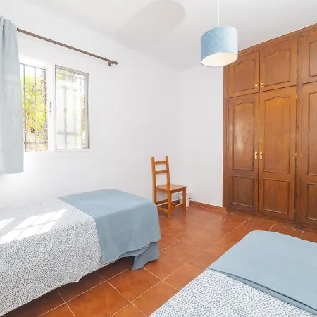 Cubo's La Maison De Mily Holiday home Coin