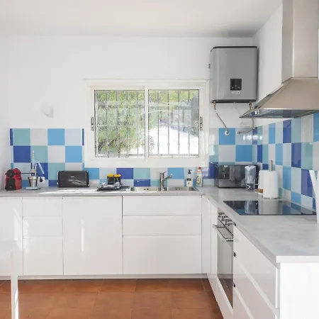 Cubo's La Maison De Mily Holiday home Coin
